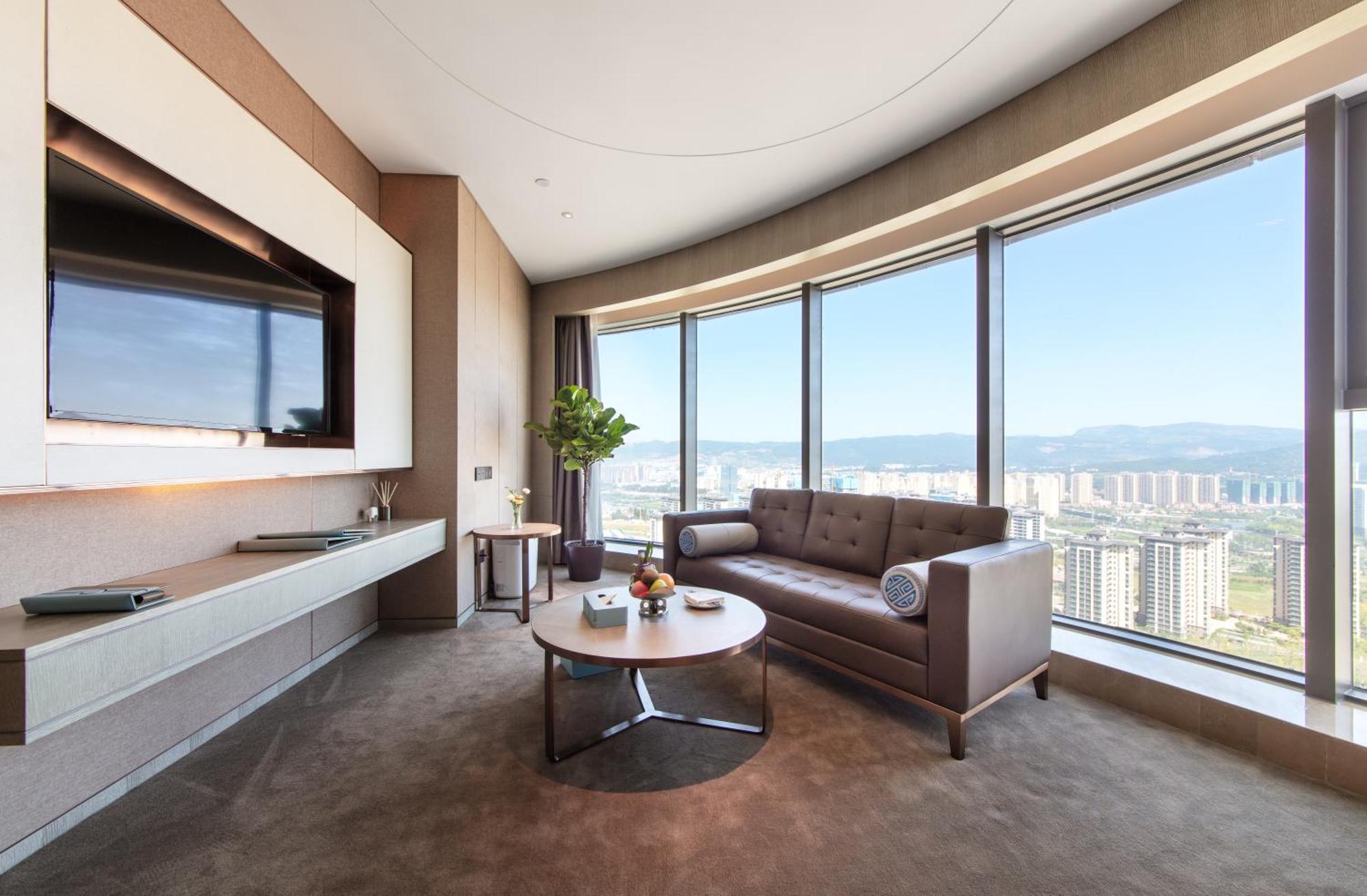 Kunming Huiyue Wyndham Hotel Bagian luar foto
