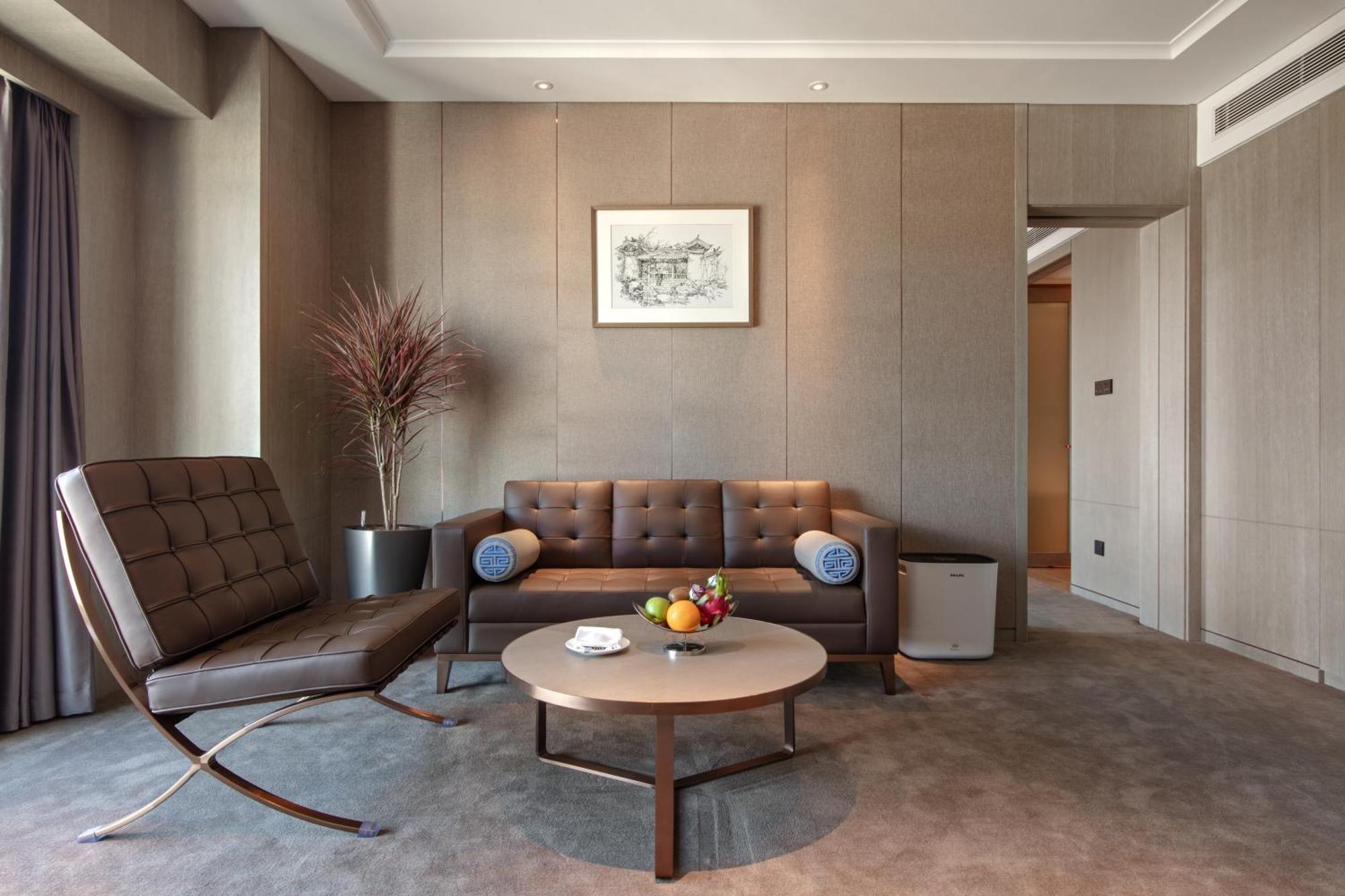 Kunming Huiyue Wyndham Hotel Bagian luar foto